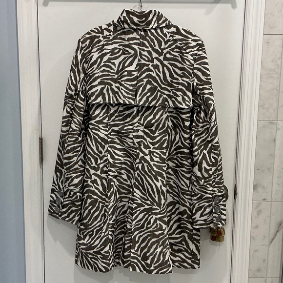 Guess Gray Zebra Print Trench Rain Coat Jacket Large - no belt - Picture 3 of 15